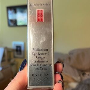 NIB Elizabeth Arden Millenium Eye Renewal Cream - SilverBox plastic sealed